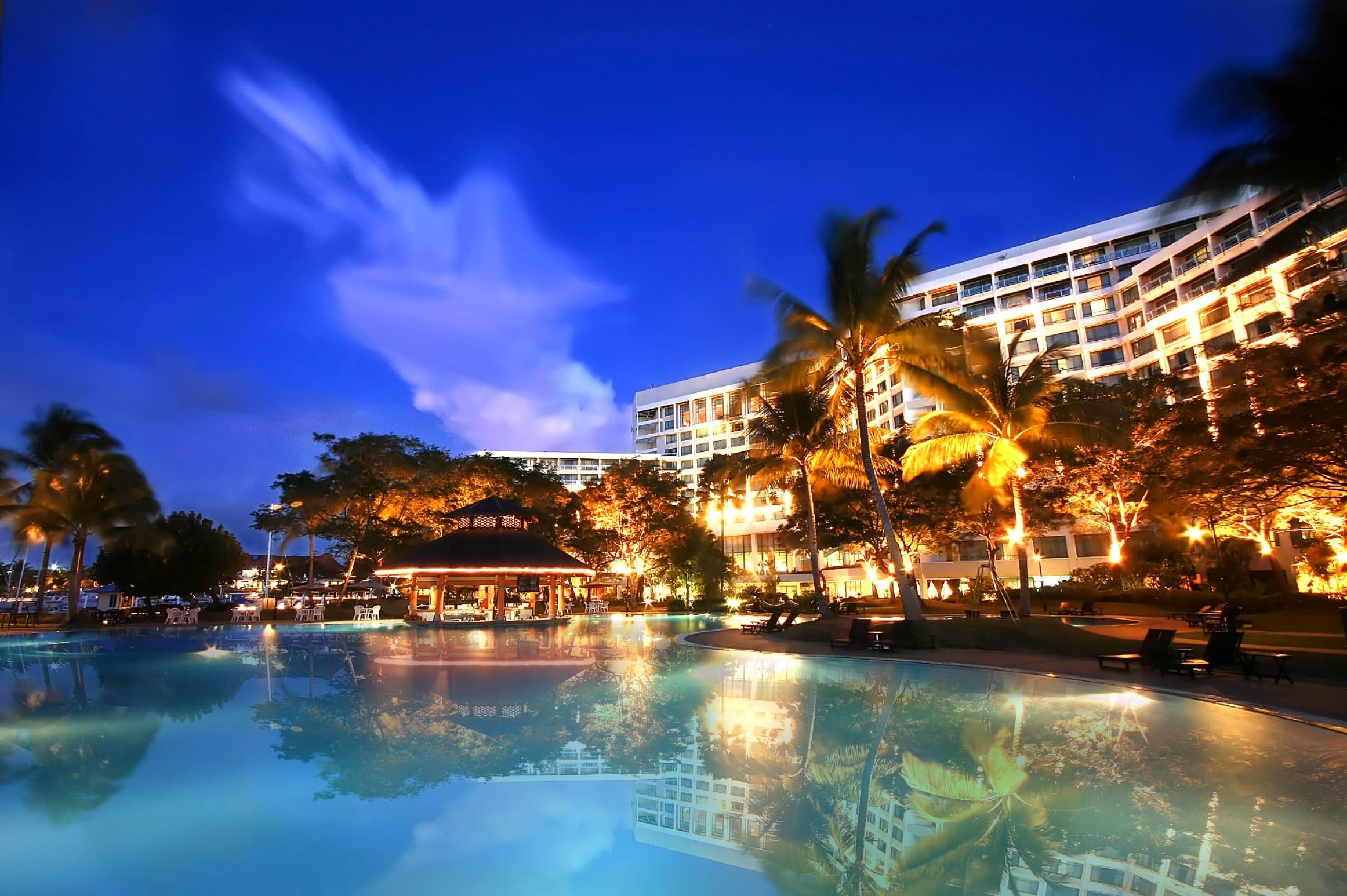 더 마젤란 수테라 리조트 코타키나발루 외부 사진 The Royal Pool at The Royal